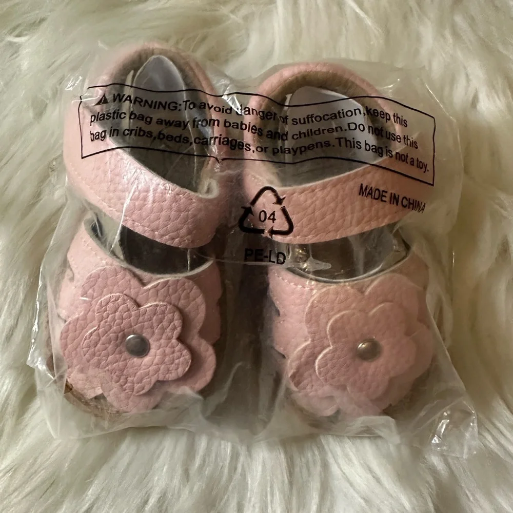 💜3/$15 Pink Floral Kids Sandals